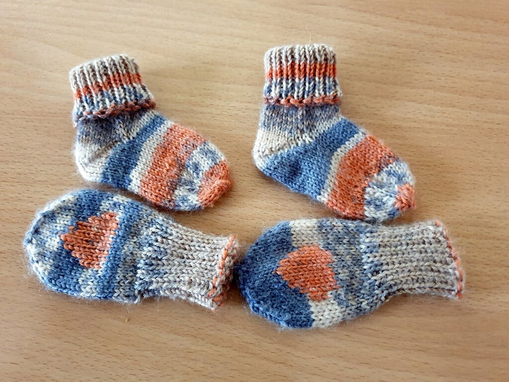 Baby socks & mitten